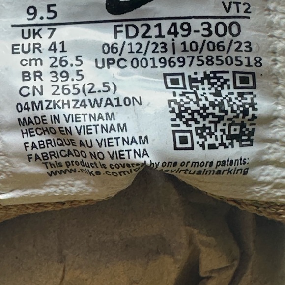 Women’s Nike Flyknit Bloom Pear Grey Bronzine FD2149 300 New - Picture 12 of 13